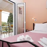 Wave Apartment